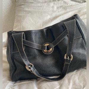 ✨authentic black pebbled Furla shoulder bag made in Italy✨